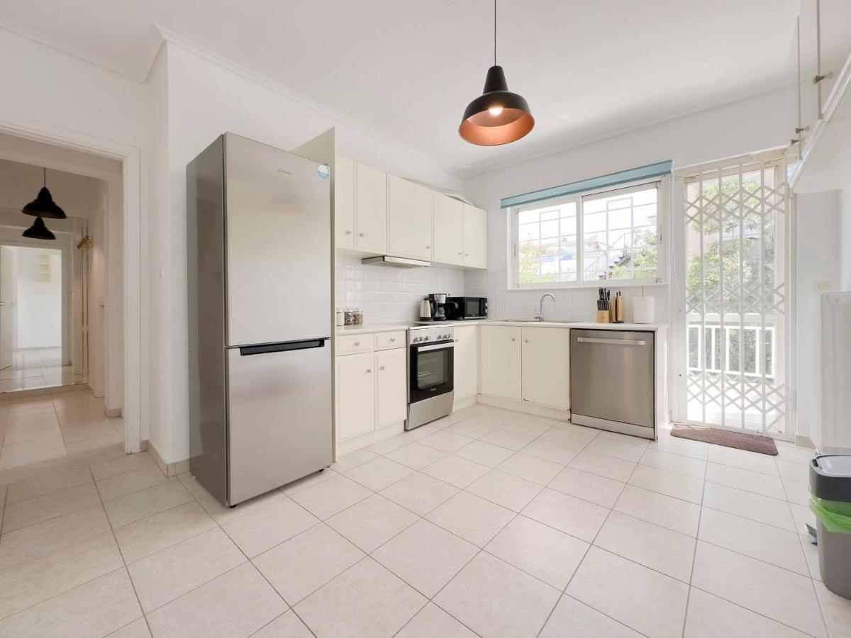 Apartment Metamorfoseos Spacious 120sqm In Alimos