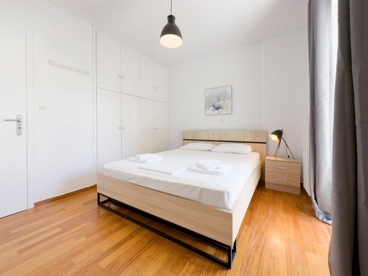 Metamorfoseos Spacious 120sqm In Alimos Athen