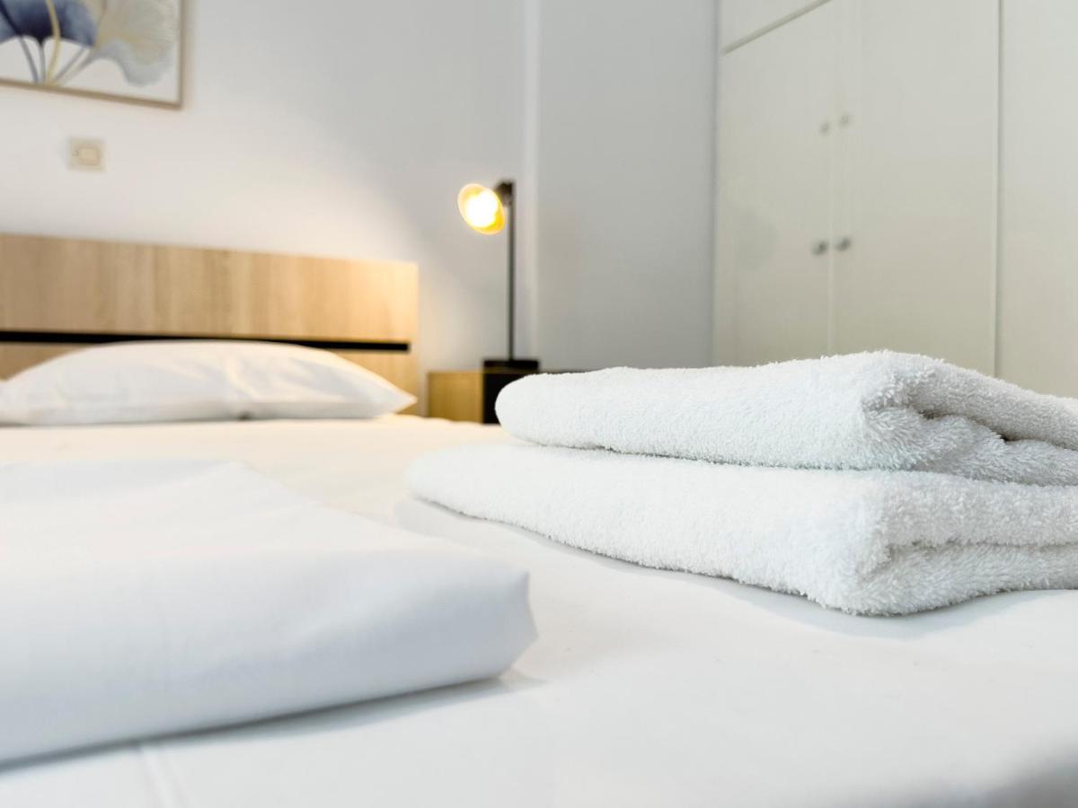 Metamorfoseos Spacious 120sqm In Alimos Athen