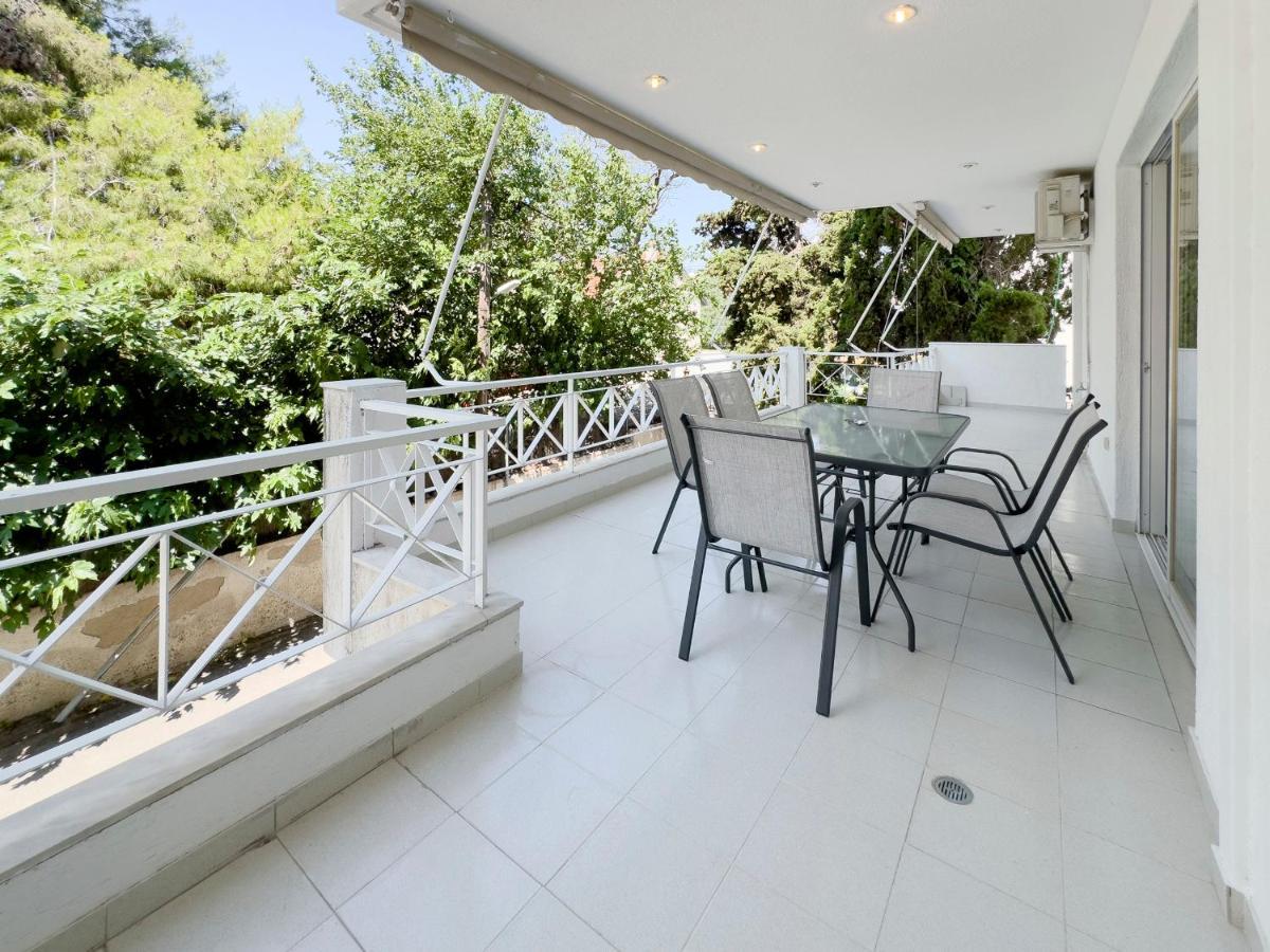 Metamorfoseos Spacious 120sqm In Alimos Apartment *